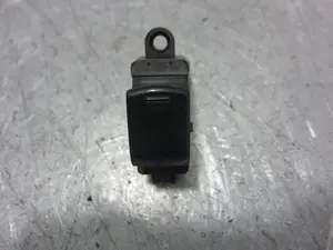 Foto de MANDO ELEVALUNAS DELANTERO DERECHO NISSAN MICRA (K12E) referencia 25411AX610 foto 1