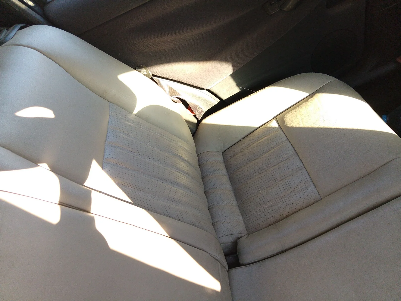 Foto de ASIENTOS TRASERO IZQUIERDO ALFA ROMEO 147 (190) 1.9 JTD CAT (110 CV / 81 KW)