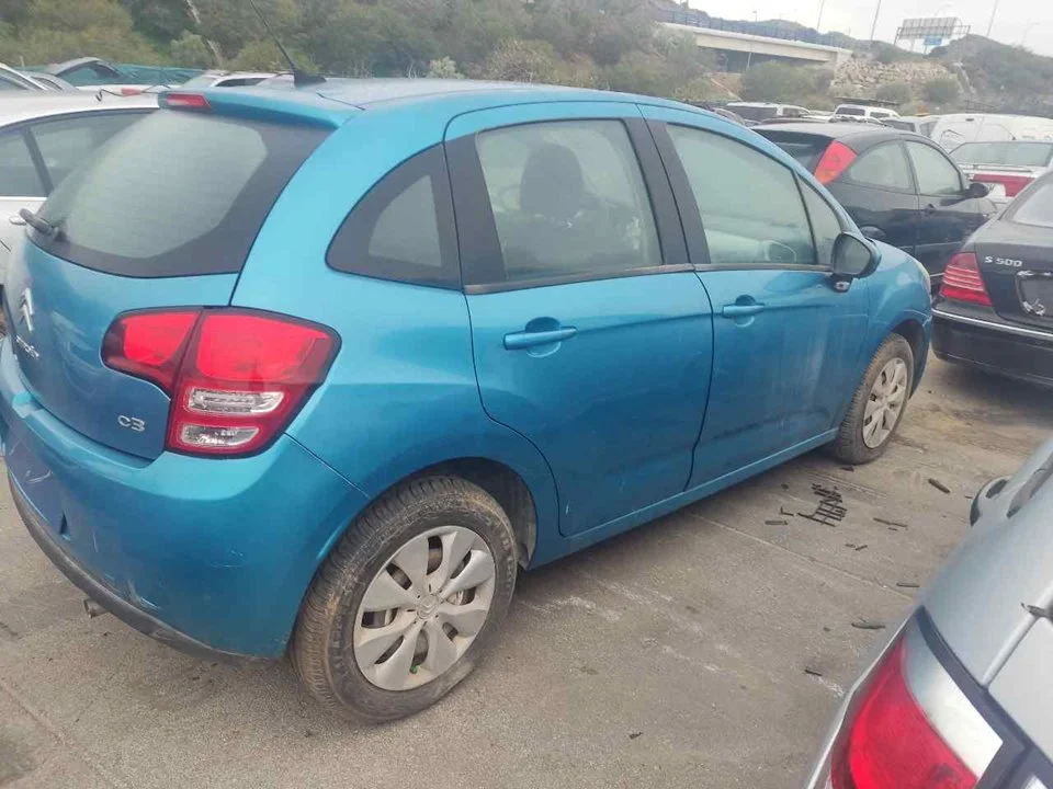 Foto de PUERTA TRASERA DERECHA CITROEN C3 1.4 HDi (68 CV / 50 KW) referencia 9008Q5