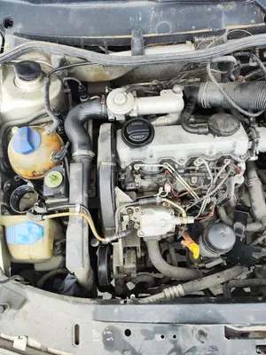 Foto de MOTOR COMPLETO SKODA OCTAVIA BERLINA (1U2) 1.9 TDI (90 CV / 66 KW) referencia ALH foto 3