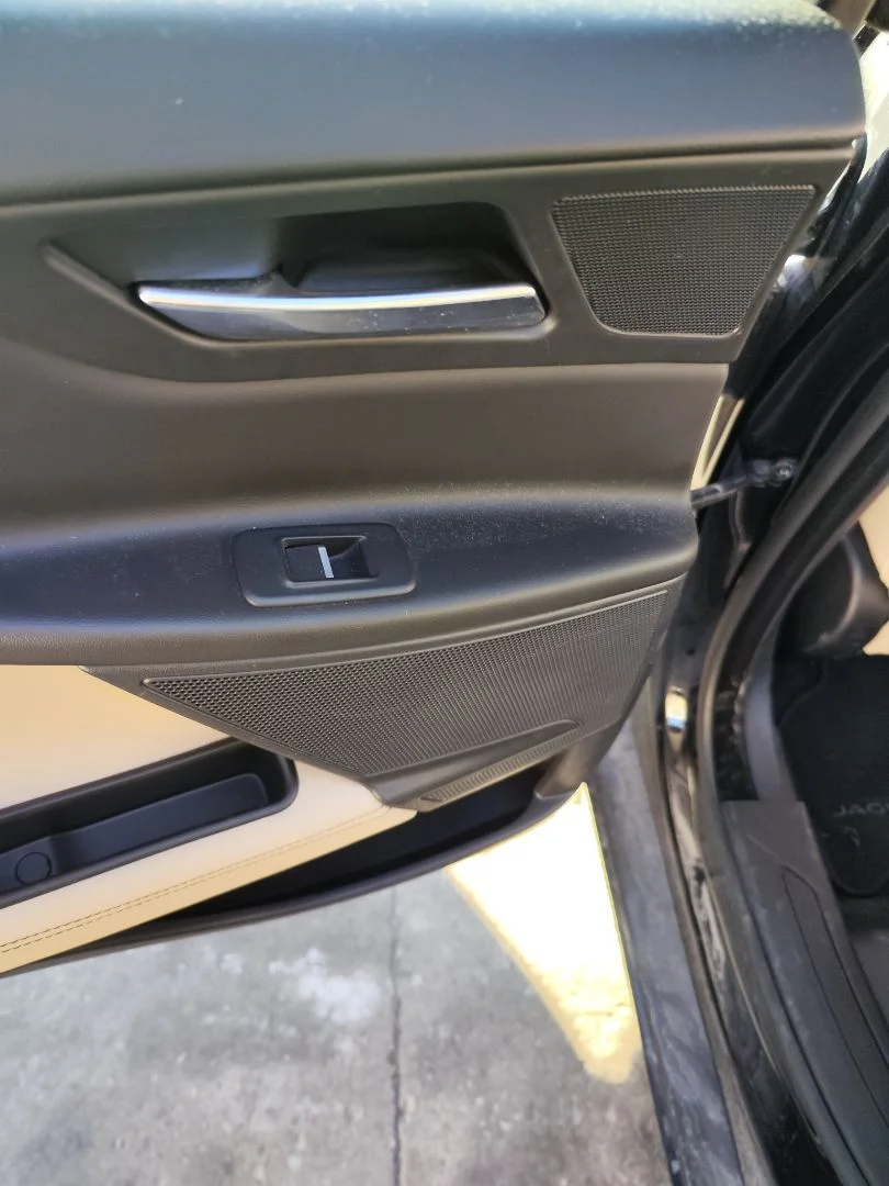Foto de ELEVALUNAS TRASERO IZQUIERDO JAGUAR XE 2.0 Turbo CAT (200 CV / 147 KW)