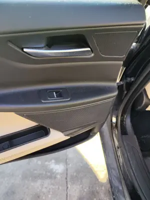 Foto de ELEVALUNAS TRASERO IZQUIERDO JAGUAR XE 2.0  Turbo CAT (200 CV / 147 KW)
