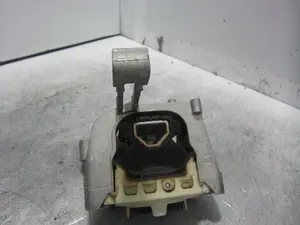 Foto de SOPORTE MOTOR DERECHO SEAT IBIZA (KJ1) referencia 2Q0199262 foto 4