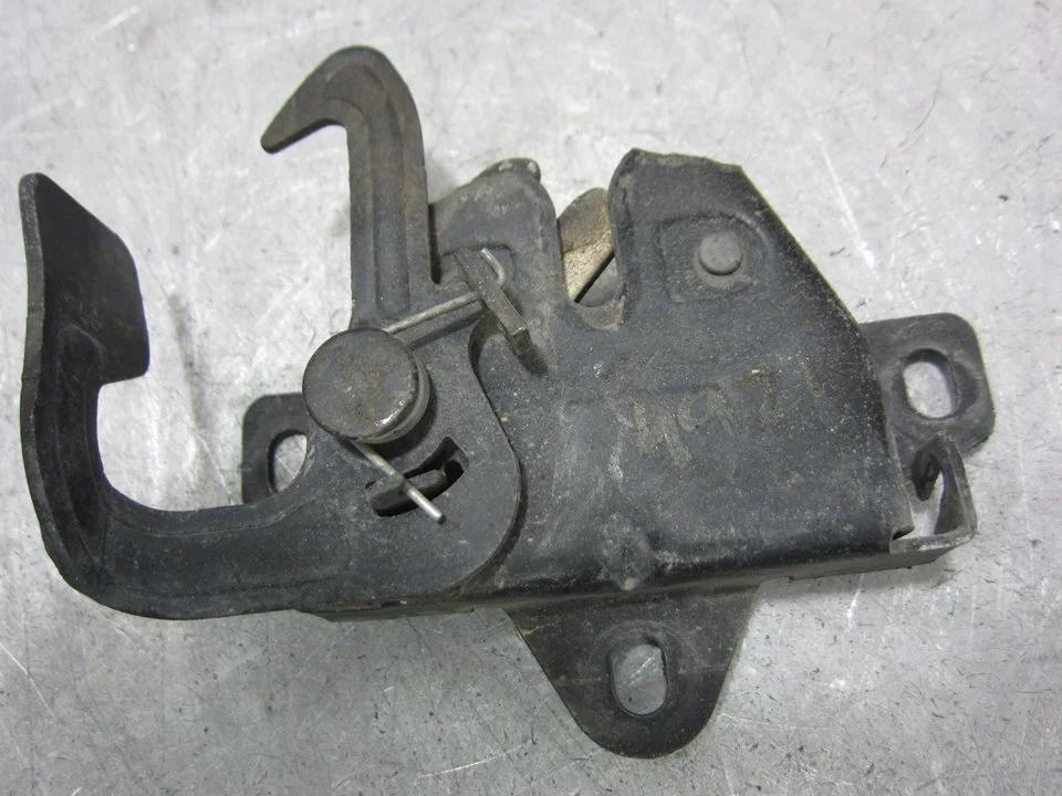 Foto de CERRADURA CAPO CHEVROLET REZZO 2.0 CAT (121 CV / 89 KW)