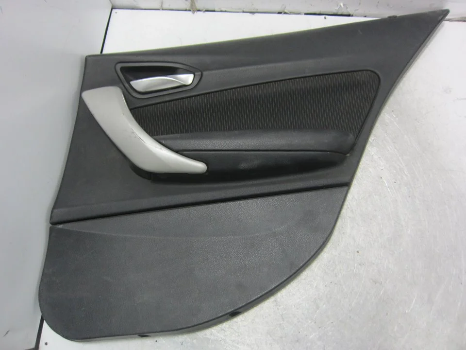 Foto de GUARNECIDO PUERTA TRASERA DERECHA BMW SERIE 1 BERLINA 5P (F20) 2.0 Turbodiesel (116 CV / 85 KW) referencia 51427271980