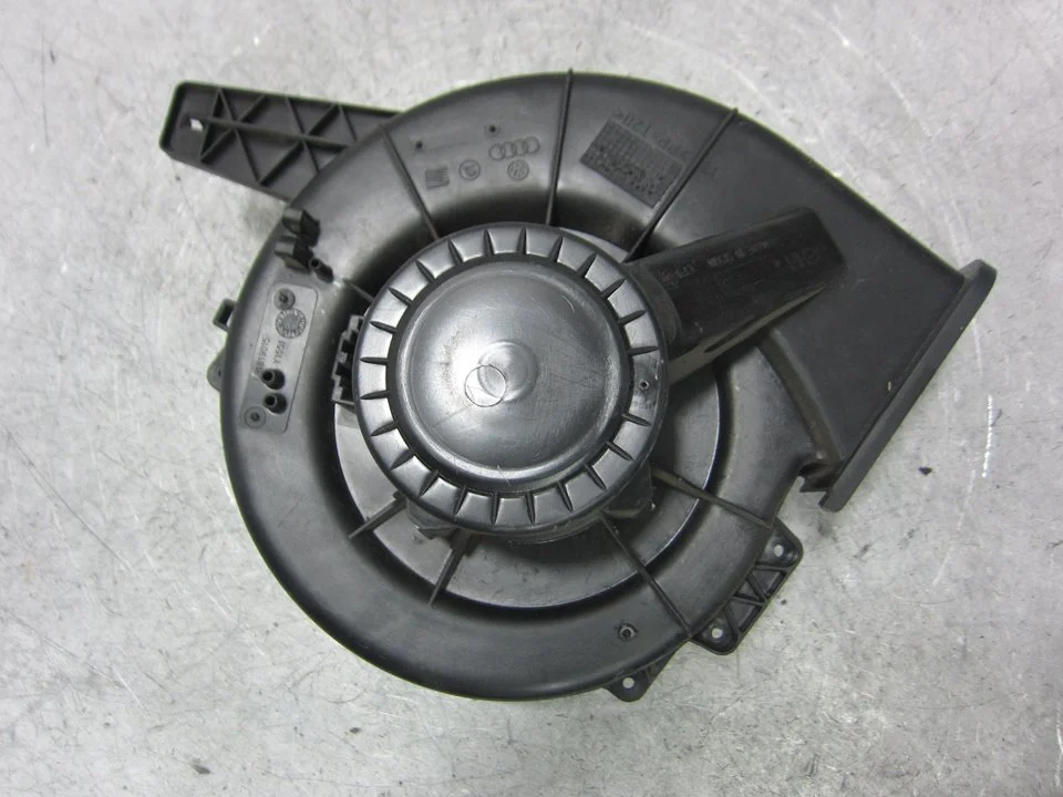 Foto de MOTOR CALEFACCION SEAT IBIZA BERLINA (6J5) 1.6 TDI (105 CV / 77 KW) referencia 6R1819015