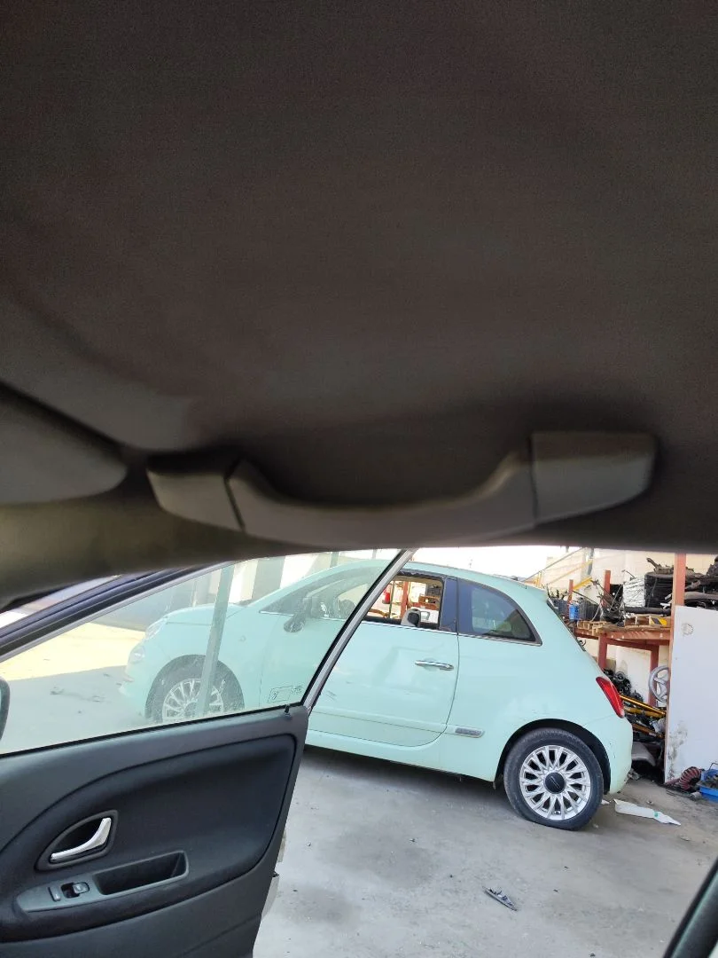 Foto de ASIDERO TECHO DELANTERO DERECHO VOLVO S40 BERLINA 1.9 Diesel CAT (116 CV / 85 KW) referencia 30813361