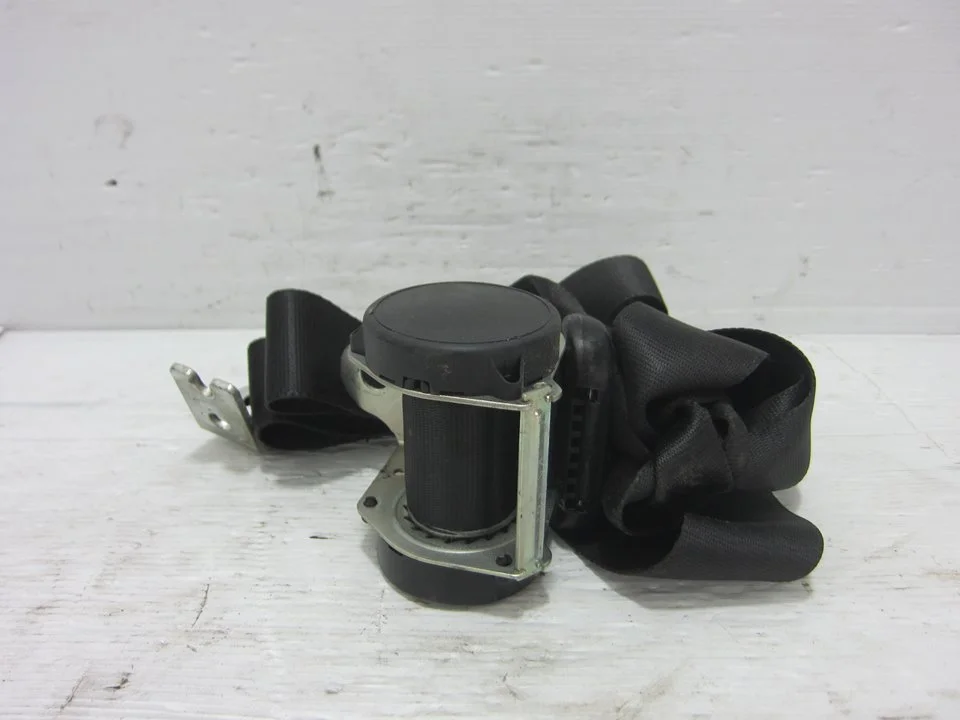 Foto de CINTURON SEGURIDAD TRASERO IZQUIERDO FORD FIESTA (CBK) 1.3 CAT (69 CV / 51 KW)