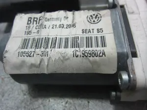 Foto de MOTOR ELEVALUNAS DELANTERO DERECHO SEAT LEON (1M1) 1.9 TDI (101 CV / 74 KW) referencia 1C1959802A foto 3