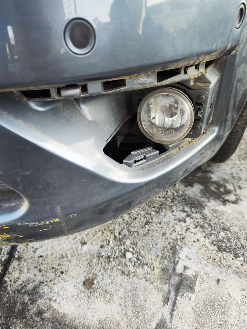 Foto de FARO ANTINIEBLA IZQUIERDO CITROEN GRAND C4 PICASSO 1.6 16V HDi FAP (109 CV / 80 KW)
