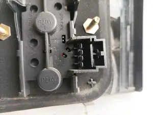 Foto de PILOTO TRASERO IZQUIERDO INTERIOR FIAT STILO (192) referencia 51717943 foto 2