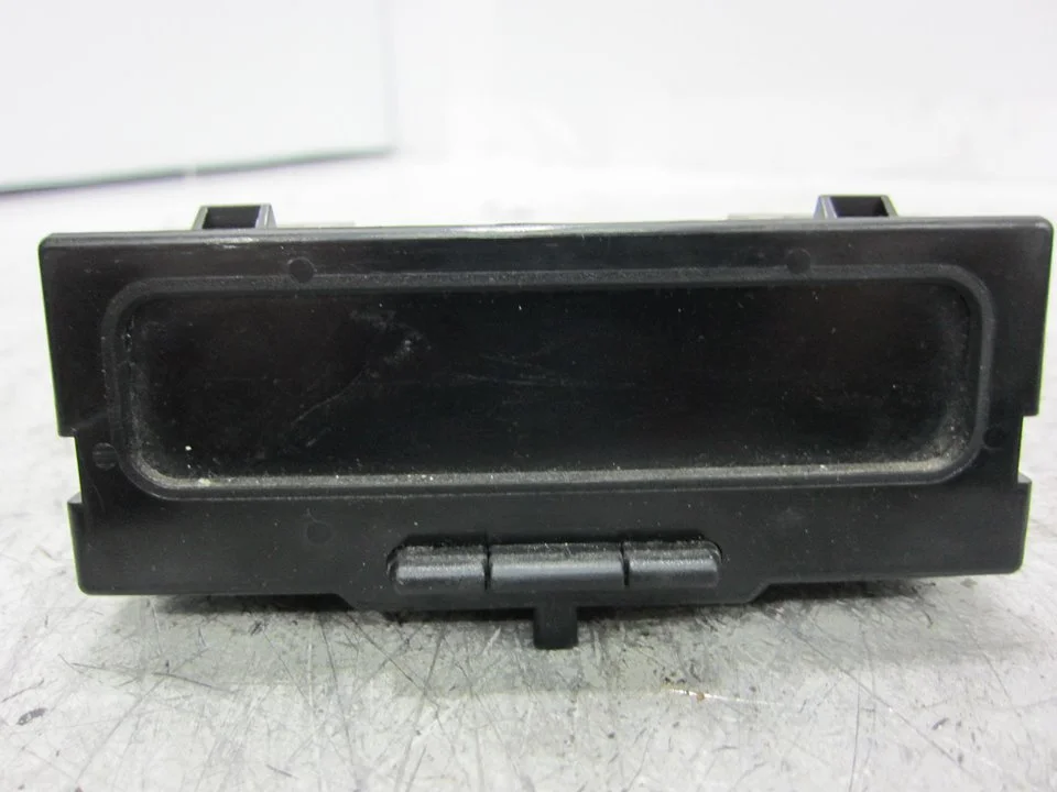 Foto de PANTALLA MULTIFUNCION RENAULT MEGANE II BERLINA 3P 1.5 dCi Diesel (101 CV / 74 KW) referencia 8200107839