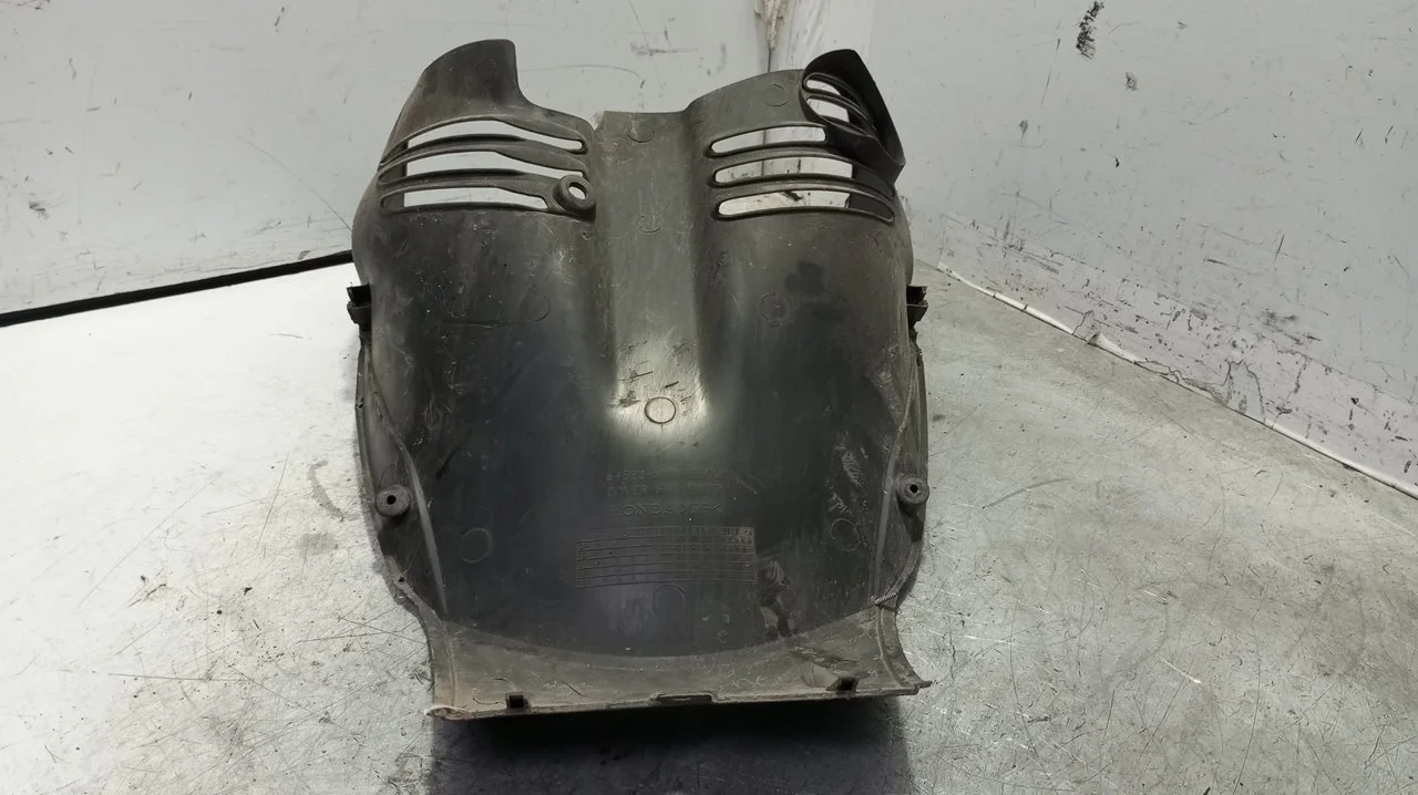 Foto de MOLDURA HONDA PCX 125 125 cm3 - 8.6 kW (0 CV / 0 KW) referencia 64520-KWN-9000