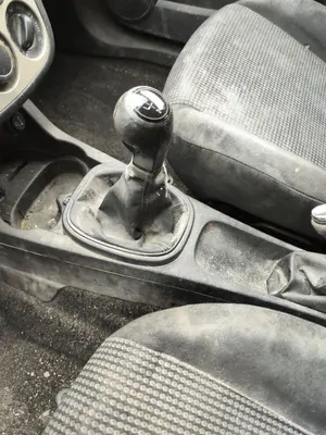 Foto de PALANCA CAMBIO OPEL CORSA D 1.3 16V CDTI (75 CV / 55 KW)