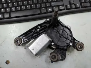 Foto de MOTOR LIMPIA TRASERO PEUGEOT 307 BREAK / SW (S1)(04.2002) 1.6 HDi (109 CV / 80 KW) referencia 9640961380 foto 3