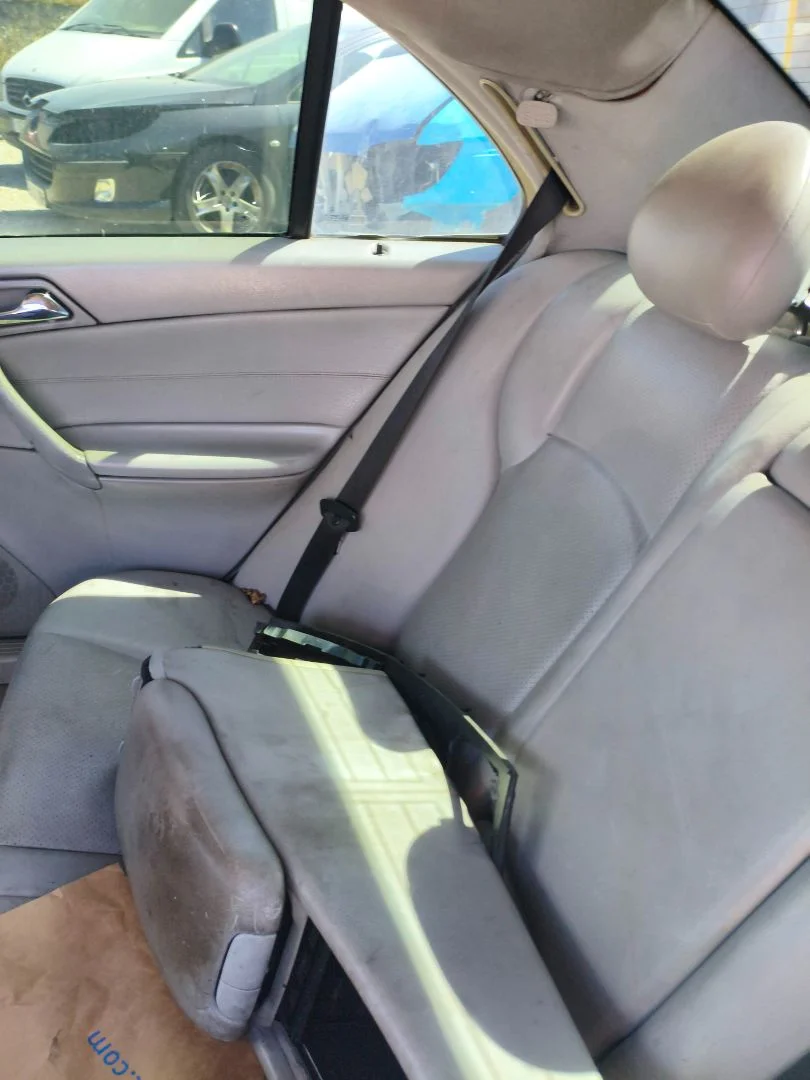 Foto de CINTURON SEGURIDAD TRASERO DERECHO MERCEDES-BENZ CLASE C (BM 203) BERLINA 2.2 CDI CAT (116 CV / 85 KW)