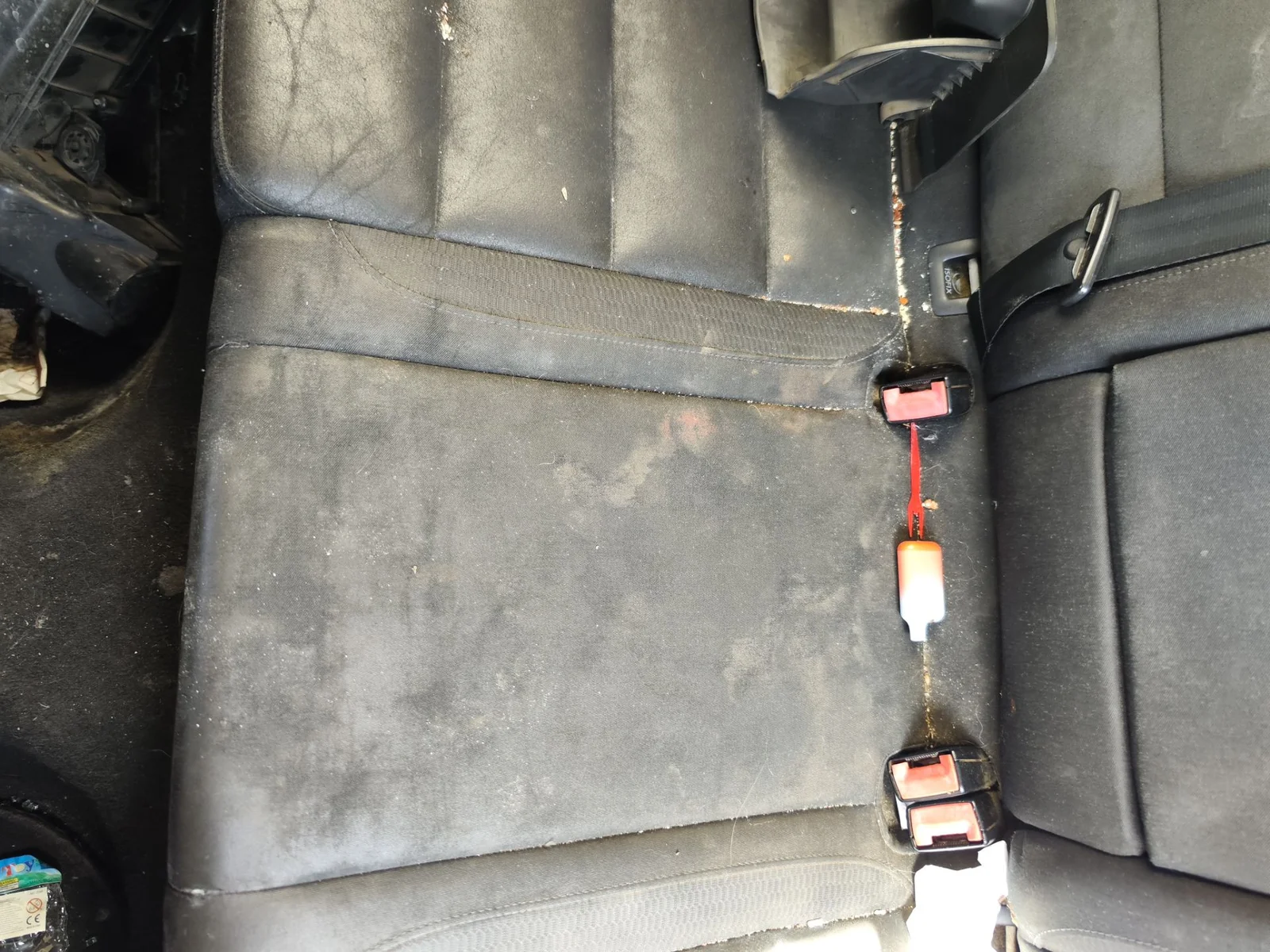 Foto de ENGANCHE CINTURON TRASERO DERECHO VOLKSWAGEN GOLF VI (5K1)(10.2008) 2.0 TDI (110 CV / 81 KW)