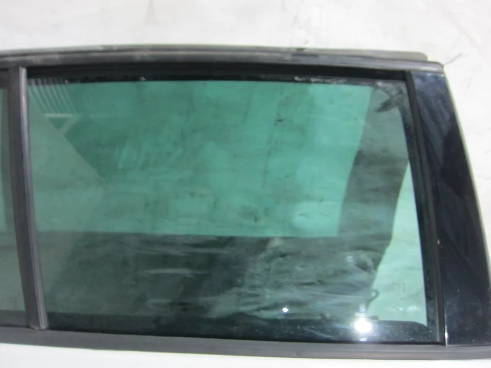 Foto de LUNA TRASERA DERECHA VOLKSWAGEN GOLF VI (5K1)(10.2008) 1.6 TDI DPF (105 CV / 77 KW) referencia 5K6845026C