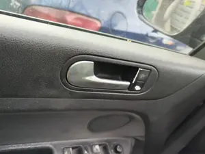 Foto de MANETA INTERIOR DELANTERA IZQUIERDA VOLKSWAGEN GOLF PLUS V (5M1) 1.9 TDI (105 CV / 77 KW)