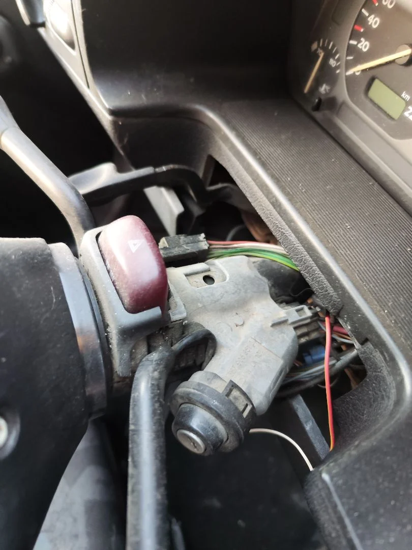Foto de WARNING VOLKSWAGEN GOLF III (1H1)(11.1991) 1.9 TDI (110 CV / 81 KW)