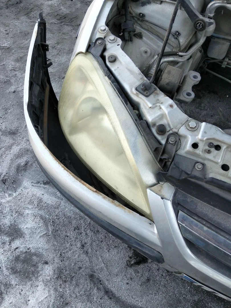 Foto de FARO DERECHO OPEL CORSA C 1.2 16V CAT (Z 12 XE / LW4) (75 CV / 55 KW)