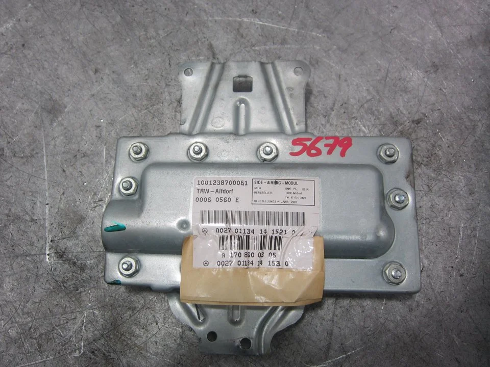 Foto de AIRBAG LATERAL IZQUIERDO MERCEDES-BENZ CLK (BM 208) CABRIO 3.2 V6 18V CAT (218 CV / 160 KW) referencia 00270113414