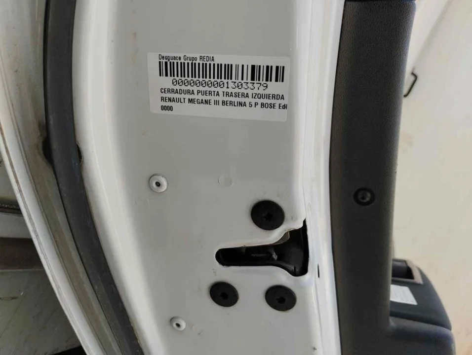 Foto de CERRADURA PUERTA TRASERA IZQUIERDA RENAULT MEGANE III BERLINA 5P 1.2 TCE (132 CV / 97 KW)