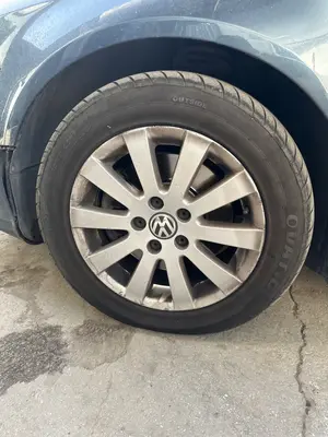 Foto de JUEGO LLANTAS VOLKSWAGEN PASSAT BERLINA (3C2) 2.0 TDI (140 CV / 103 KW) foto 4