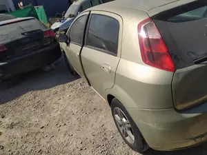Foto de REFUERZO PARAGOLPES TRASERO FIAT GRANDE PUNTO (199) 1.3 16V JTD CAT (75 CV / 55 KW)