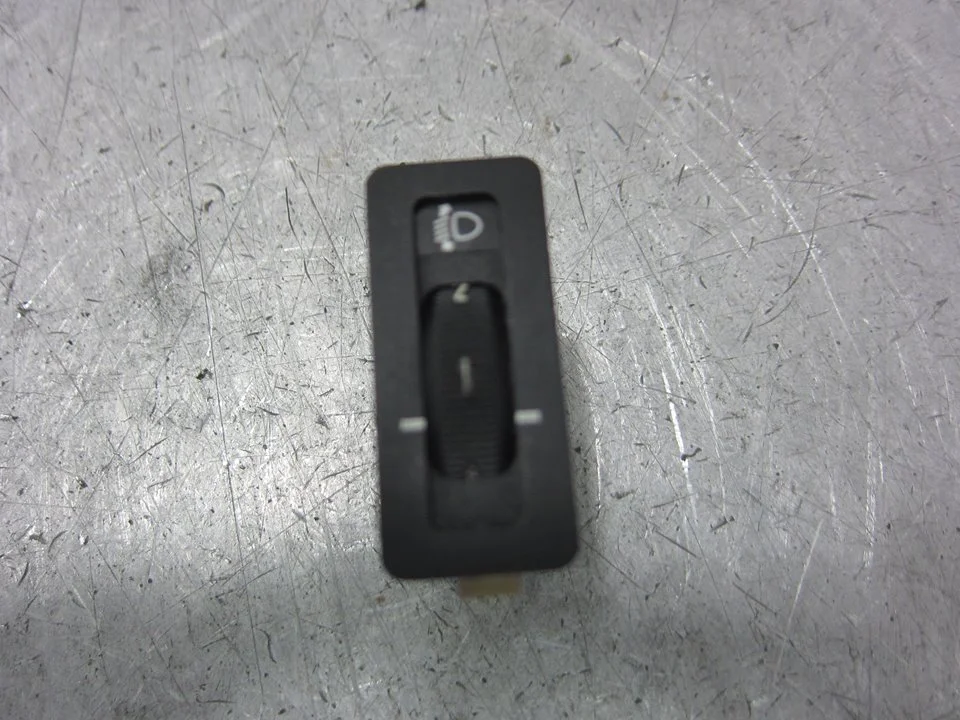 Foto de INTERRUPTOR BMW SERIE 3 BERLINA (E36) 2.0 24V (150 CV / 110 KW) referencia 61311387072