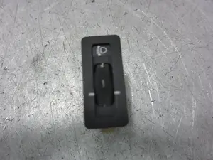 Foto de INTERRUPTOR BMW SERIE 3 BERLINA (E36) 2.0 24V (150 CV / 110 KW) referencia 61311387072