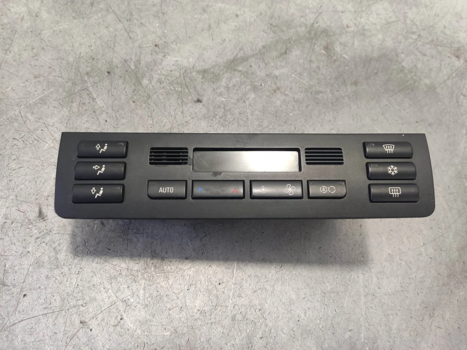 Foto de MANDO CALEFACCION / AIRE ACONDICIONADO BMW SERIE 3 BERLINA (E46) 3.0 24V Turbodiesel CAT (184 CV / 135 KW) referencia 5HB00773820