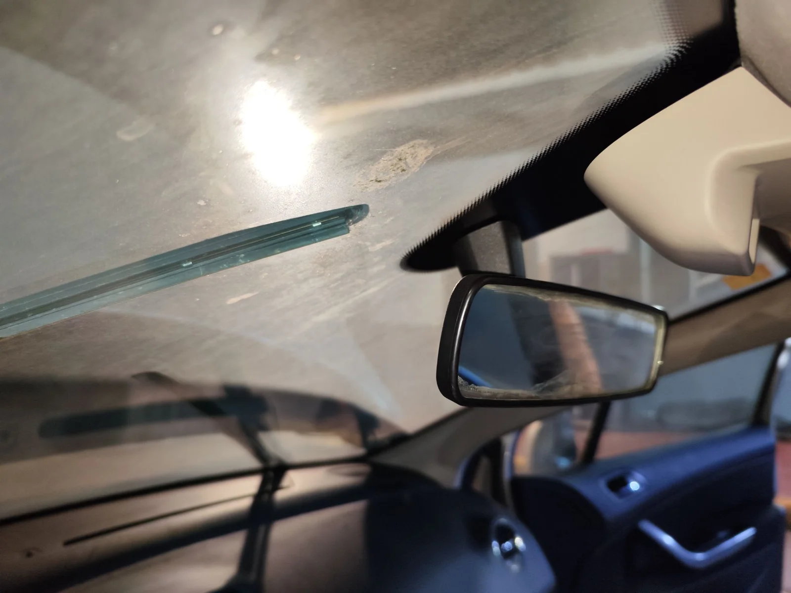 Foto de RETROVISOR INTERIOR PEUGEOT 308 SW 1.6 HDi FAP CAT (9HZ / DV6TED4) (109 CV / 80 KW) referencia 98088311XT
