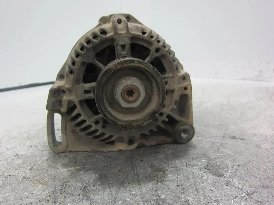 Foto de ALTERNADOR RENAULT CLIO II FASE I (B/CB0) 1.2 (58 CV / 43 KW) referencia 2542464