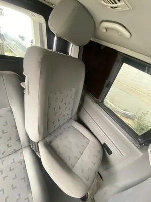 Foto de ASIENTOS TRASERO IZQUIERDO VOLKSWAGEN T5 TRANSPORTER BUS (7H) 2.5 TDI (131 CV / 96 KW)