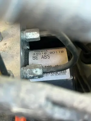 Foto de ABS TOYOTA YARIS (KSP9/SCP9/NLP9) 1.3 16V CAT (101 CV / 74 KW) referencia 445100D110