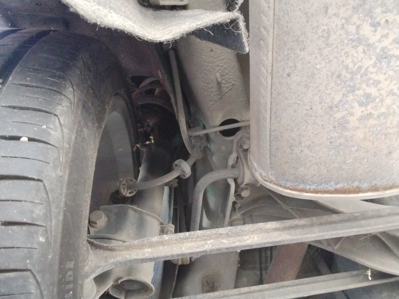 Foto de BRAZO SUSPENSION TRASERO IZQUIERDO ALFA ROMEO GT (125) 1.9 JTD (M) 16V CAT (150 CV / 110 KW) referencia 0060676173