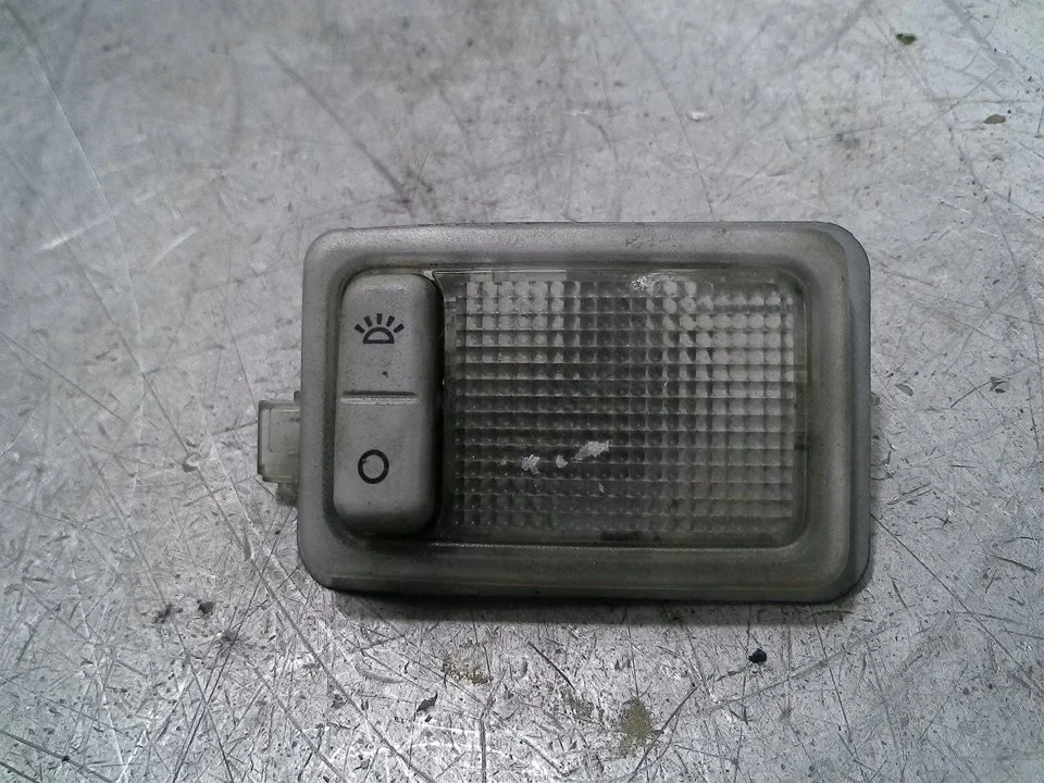 Foto de LUZ INTERIOR FORD MONDEO BERLINA (GE) 2.0 16V DI TD CAT (116 CV / 85 KW) referencia C95YA