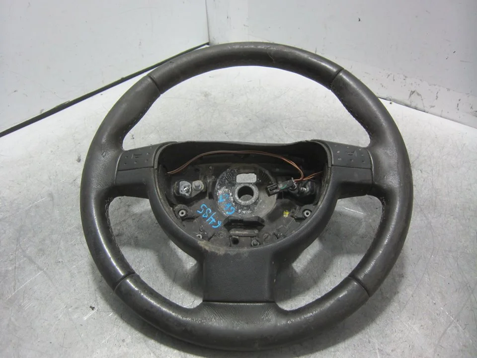 Foto de VOLANTE OPEL CORSA C 1.2 16V CAT (Z 12 XE / LW4) (75 CV / 55 KW) referencia 13118192