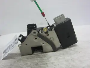 Foto de CERRADURA PUERTA DELANTERA DERECHA BMW SERIE 5 BERLINA (E39) 2.8 24V CAT (193 CV / 142 KW) referencia 40620751 foto 3