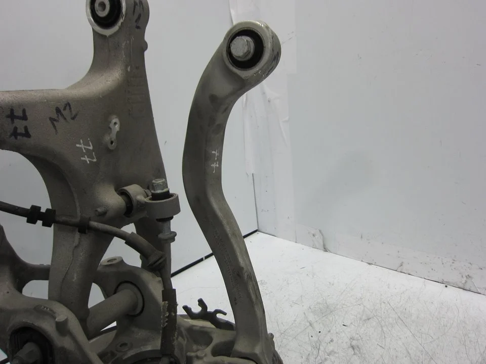 Foto de BRAZO SUSPENSION SUPERIOR TRASERO IZQUIERDO PORSCHE MACAN (95BA) referencia 8K0505323H