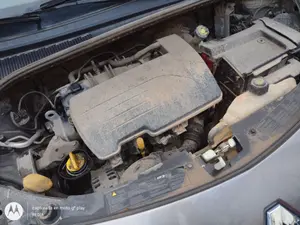 Foto de BOMBA DIRECCION RENAULT CLIO III 1.2 16V (75 CV / 55 KW)