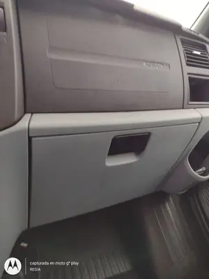 Foto de GUANTERA FORD TRANSIT COMBI (TT9) 2.4 TDCi CAT (116 CV / 85 KW)