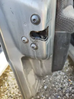 Foto de CERRADURA PUERTA DELANTERA IZQUIERDA FIAT II PUNTO (188) BERLINA 1.3 JTD CAT (69 CV / 51 KW)