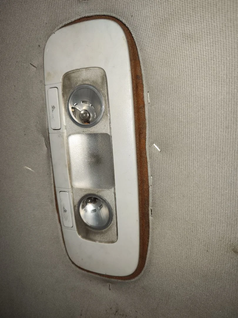 Foto de LUZ INTERIOR VOLKSWAGEN PASSAT BERLINA (3C2) 2.0 TDI (140 CV / 103 KW) referencia 3C0947291CY