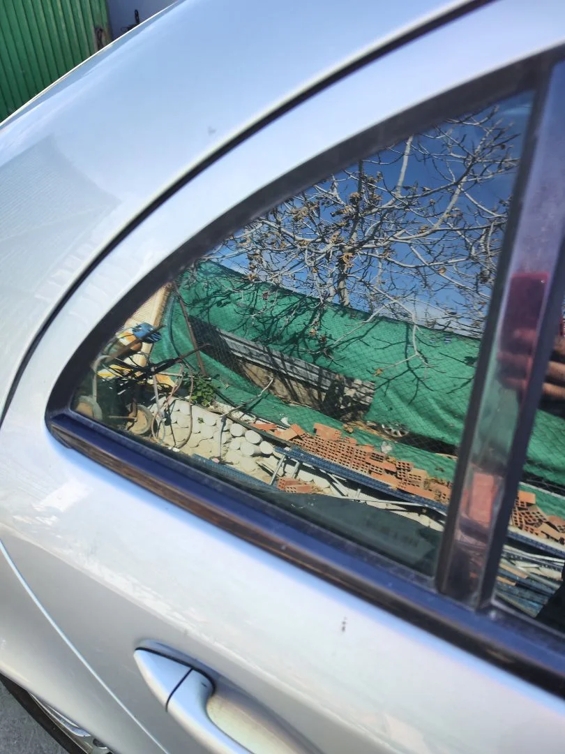Foto de LUNA CUSTODIA TRASERA DERECHA MERCEDES-BENZ CLASE E (BM 211) BERLINA 3.0 CDI CAT (190 CV / 140 KW)