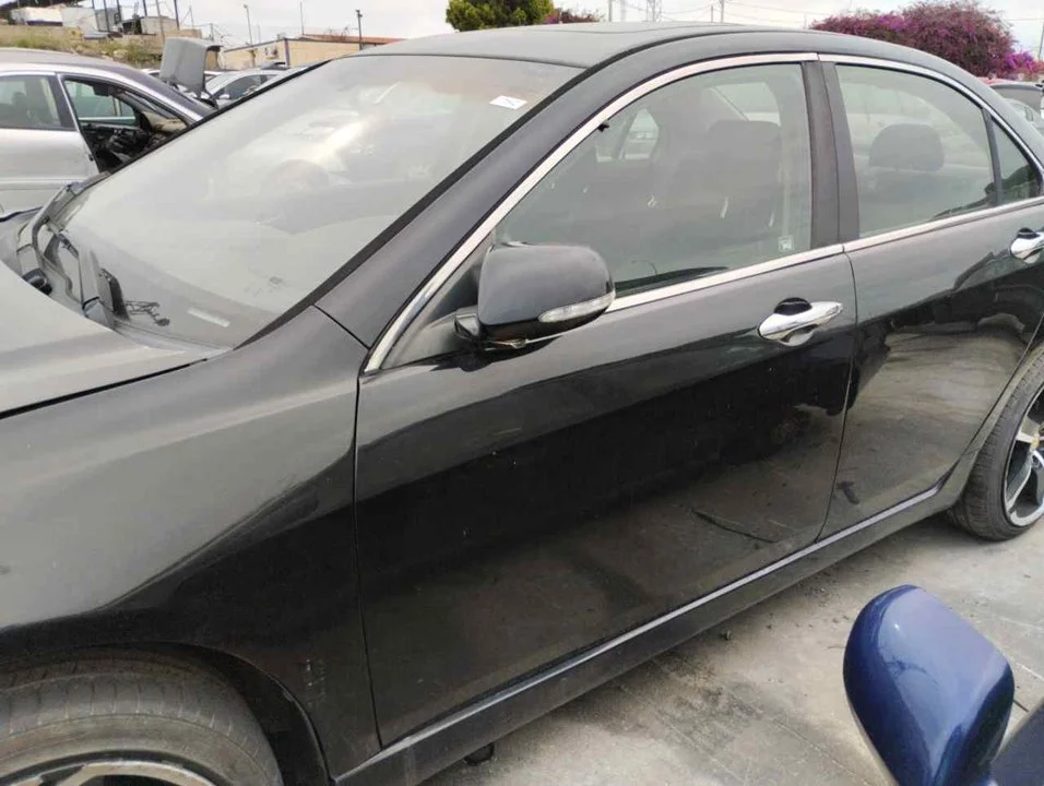 Foto de PUERTA DELANTERA IZQUIERDA HONDA ACCORD BERLINA (CL/CN) 2.0 VTEC CAT (155 CV / 114 KW)