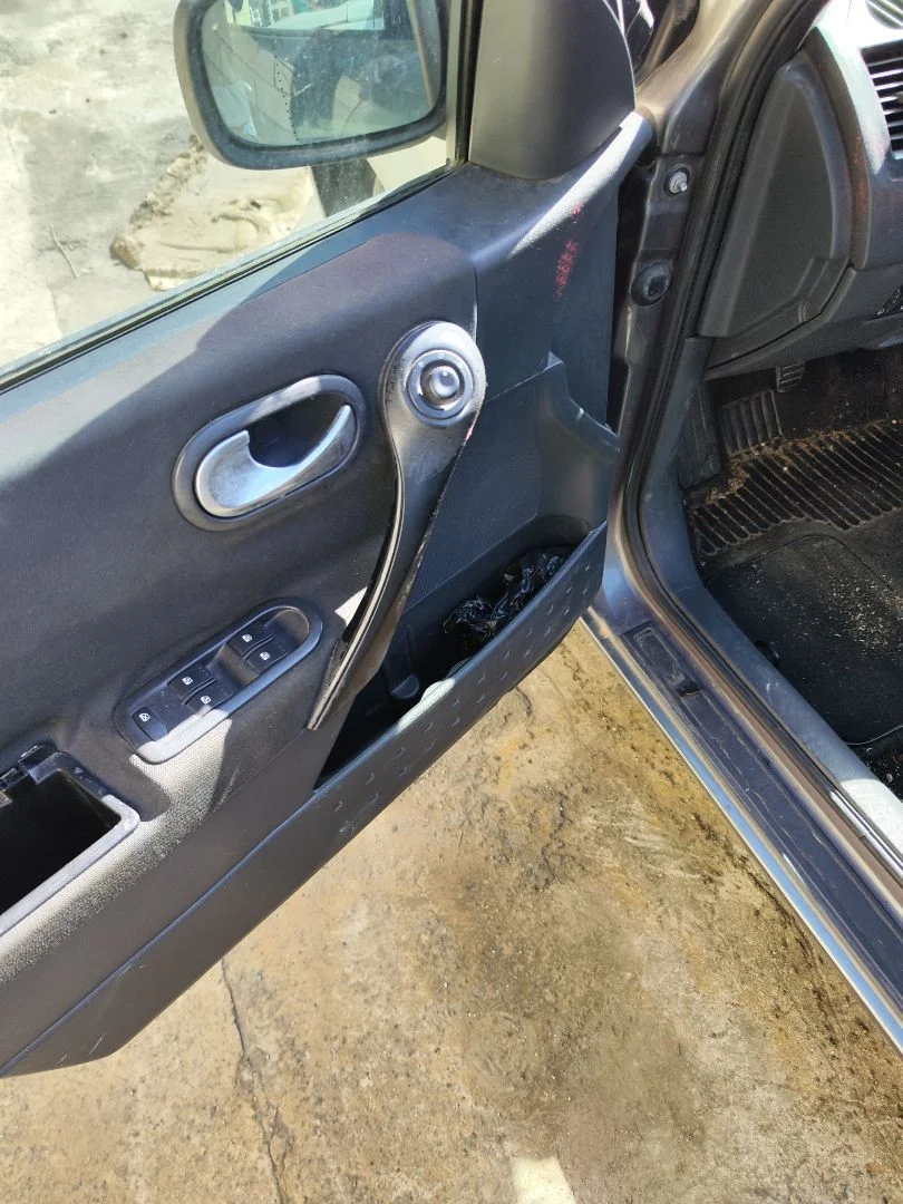Foto de ELEVALUNAS DELANTERO IZQUIERDO RENAULT MEGANE II BERLINA 5P 1.5 dCi Diesel (101 CV / 74 KW) referencia 8201010926