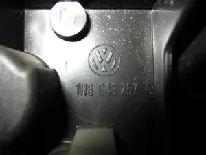 Foto de PILOTO TRASERO DERECHO VOLKSWAGEN GOLF III (1H1)(11.1991) 1.9 TDI (90 CV / 66 KW) referencia 1H6945257 foto 2