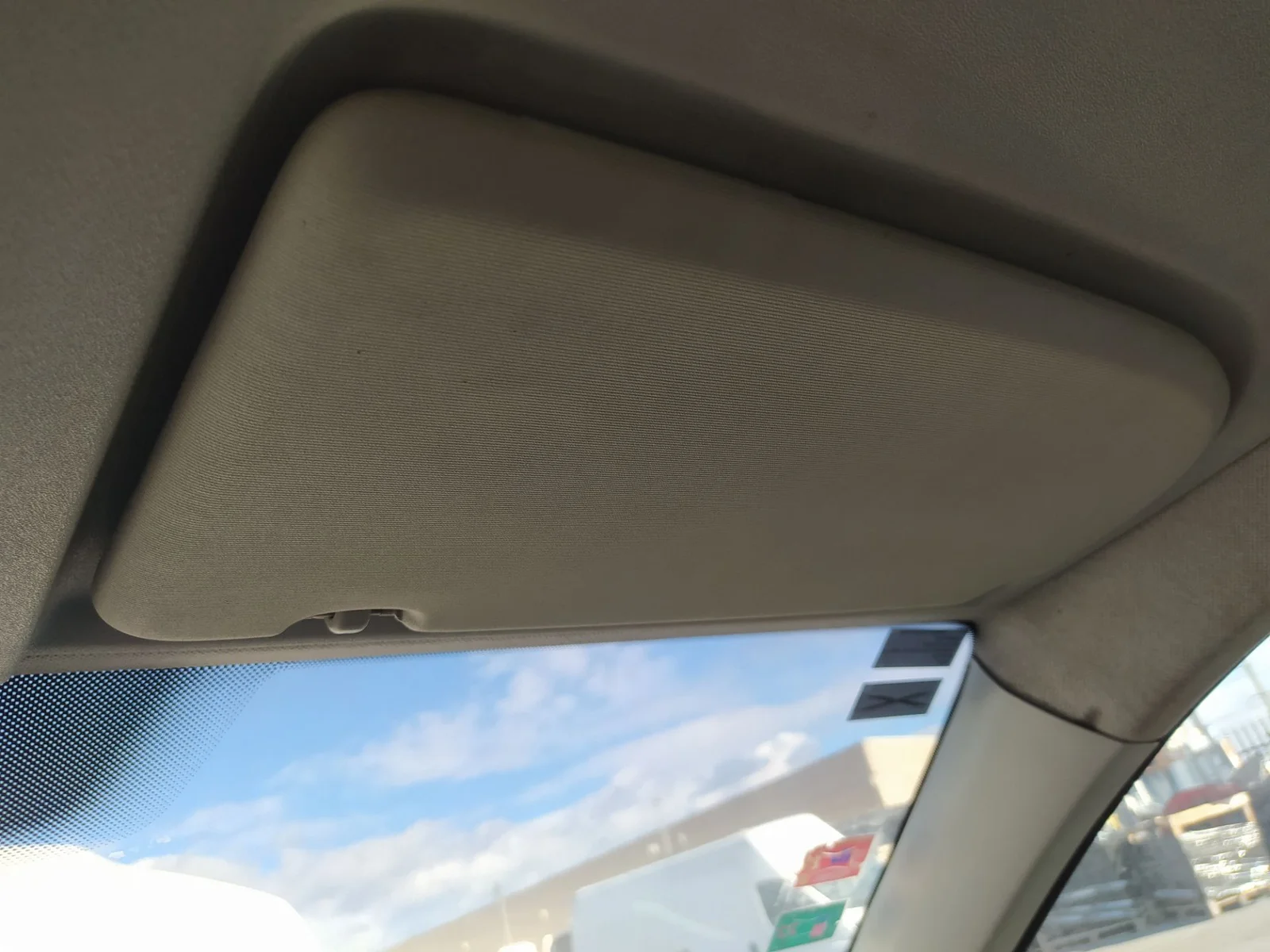Foto de PARASOL DERECHO VOLKSWAGEN CADDY (2K)(02.2004) 1.9 TDI (105 CV / 77 KW)